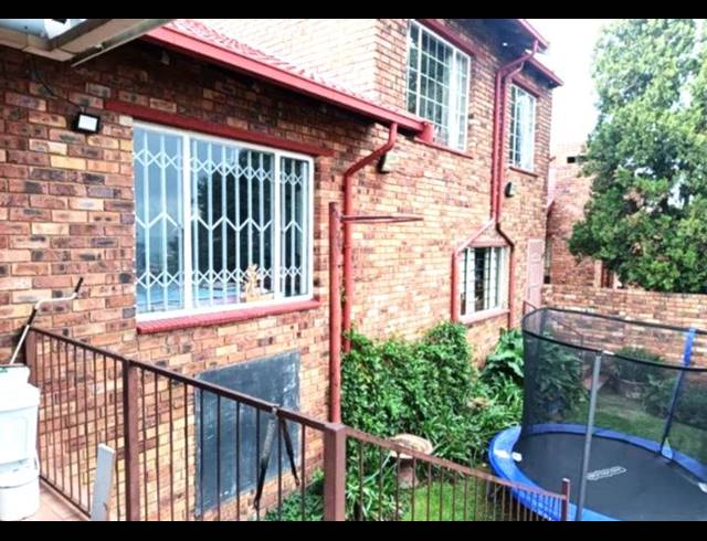 3 BEDROOM CLUSTER FOR SALE IN SOUTH CREST